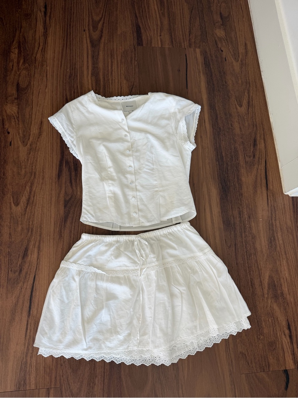 Size Small Reformation White Valetta Two-Piece Top and Skirt Set